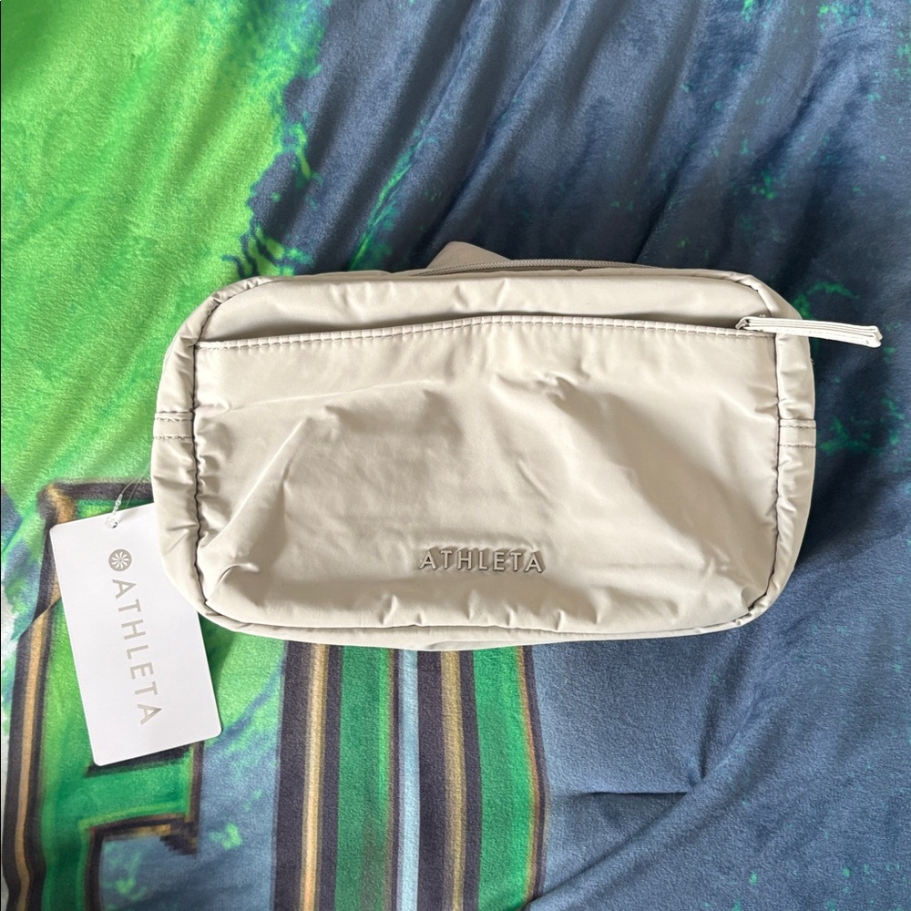 BRAND NEW Athleta Light Gray Crossbody Bag